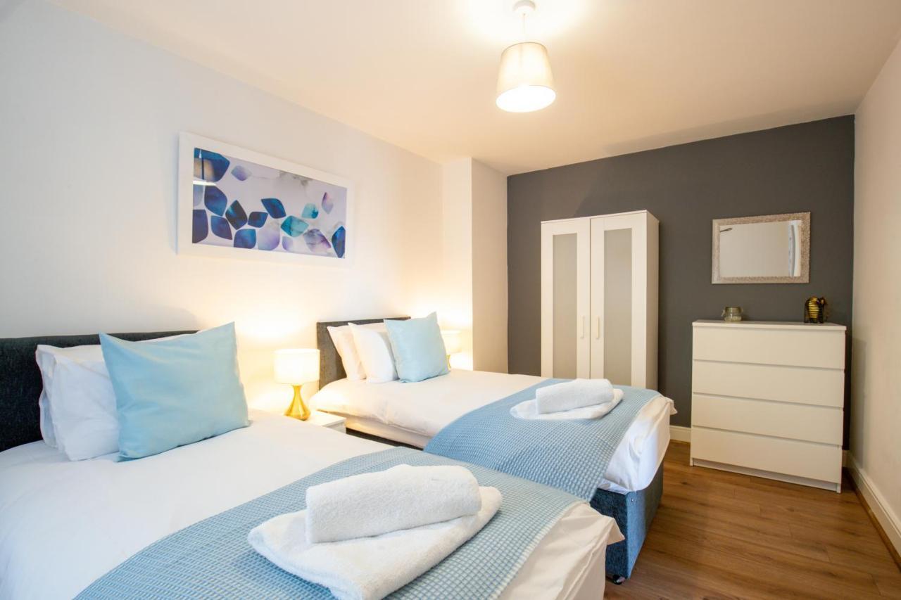 Velvet 1-Bedroom Apartment, Clockhouse, Годзден Екстер'єр фото